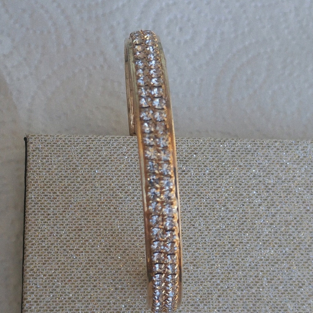 Meet your Posher, Miles